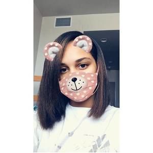 Meet your Posher, Dakota